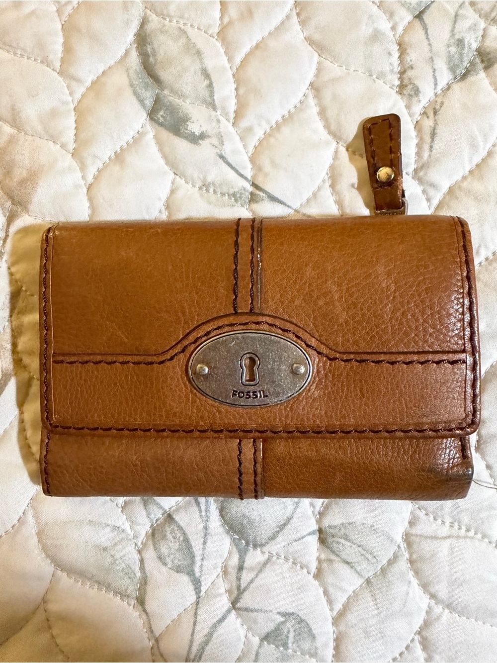 Fossil Tan Leather Trifold Wallet with Metal Keyhole Plaque